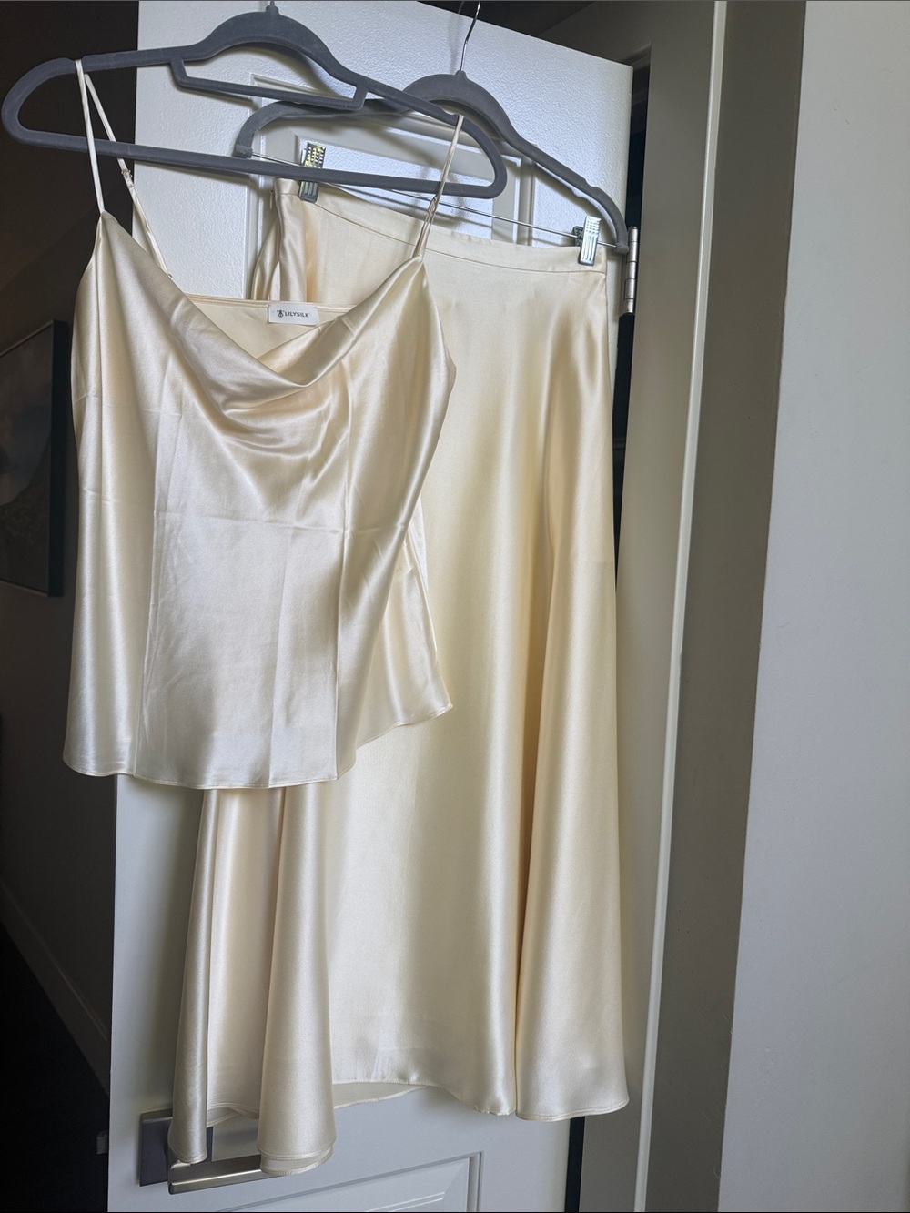 Lily Silk ivory mulberry silk skirt size 10 & cowl neck camisole size 12.